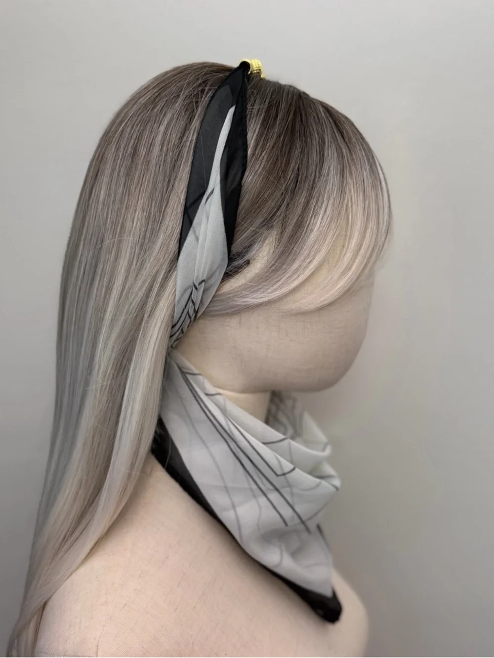 Black White Square Scarf Abstract Print Sheer Magnetic Corners 23”